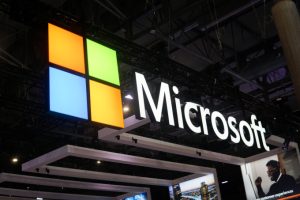 Logo Microsoft tại triển lãm MWC, tháng 2/2023. Ảnh: Lưu Quý