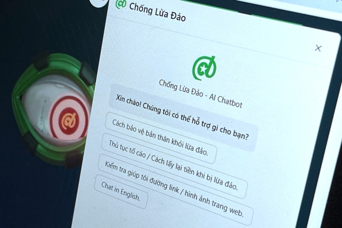 Chatbot AI hỗ trợ người dùng phòng tránh, báo cáo lừa đảo trực tuyến. Ảnh: Trọng Đạt