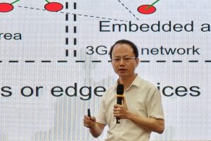GS Trần Xuân Tú, Viện trưởng Công nghệ thông tin, Đại học Quốc gia Hà Nội. Ảnh: Trọng Đạt